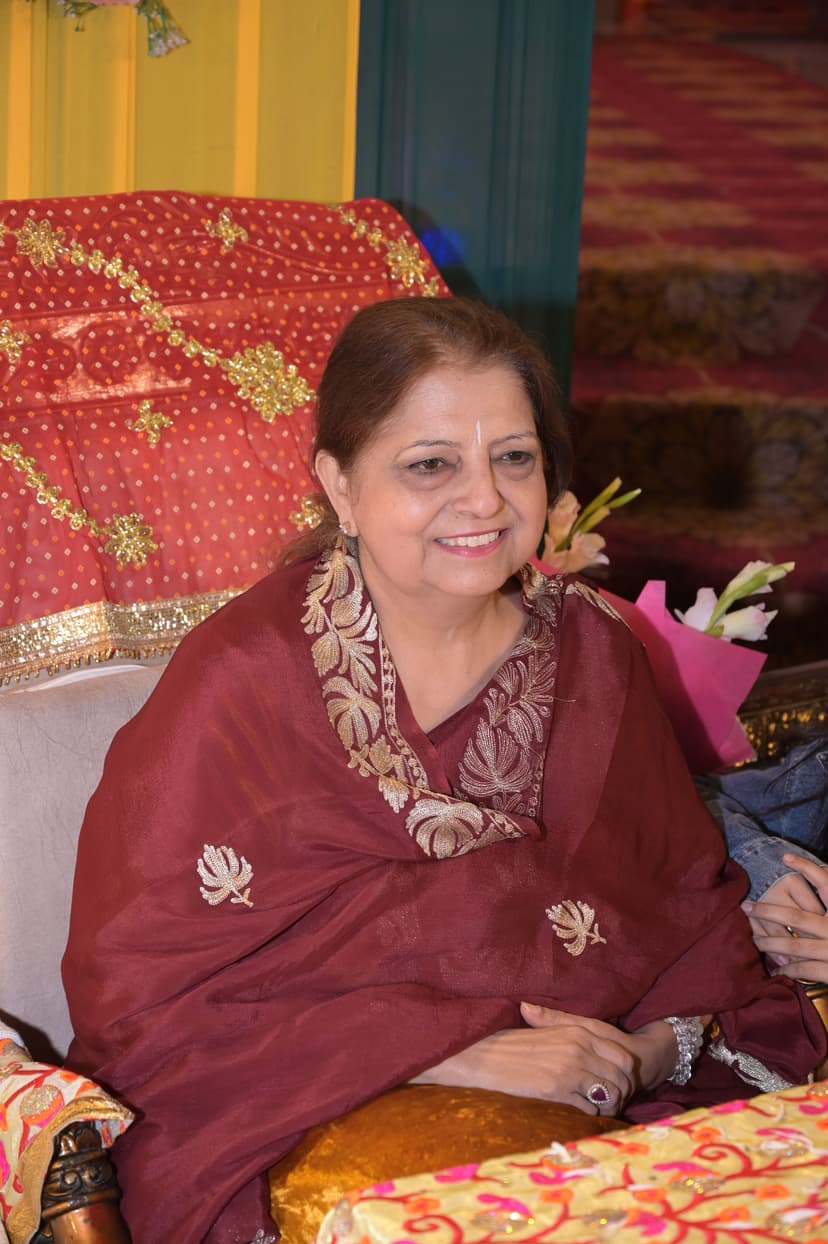 Divine Discourses of Maa
